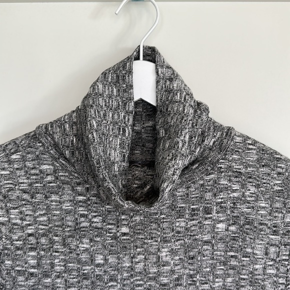 Women’s knit dress - Picture 2 of 6